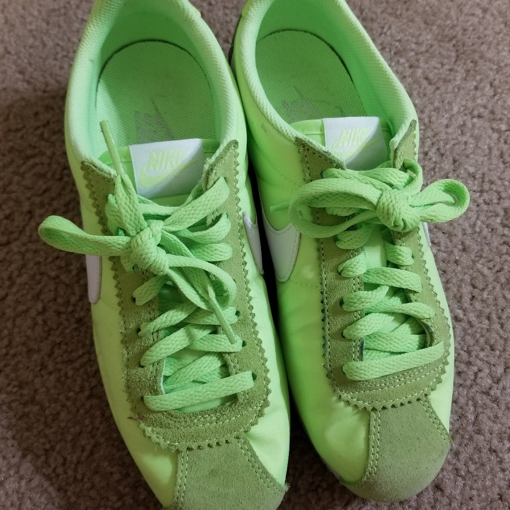 Women's Nike Cortez (Ghost Green/White)